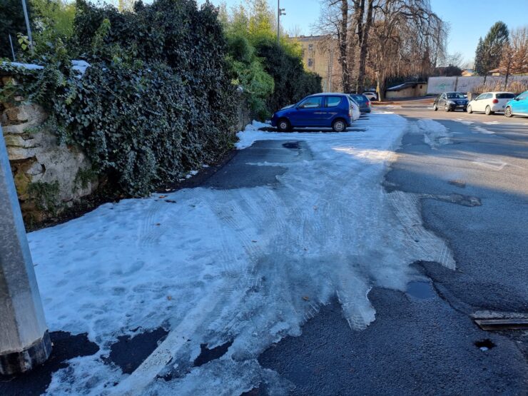 Neve e gelo, pericolo nei parcheggi