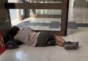 Busto Arsizio, scandaloso, dorme in stazione