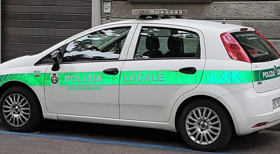 auto polizia locale Somma Lombardo